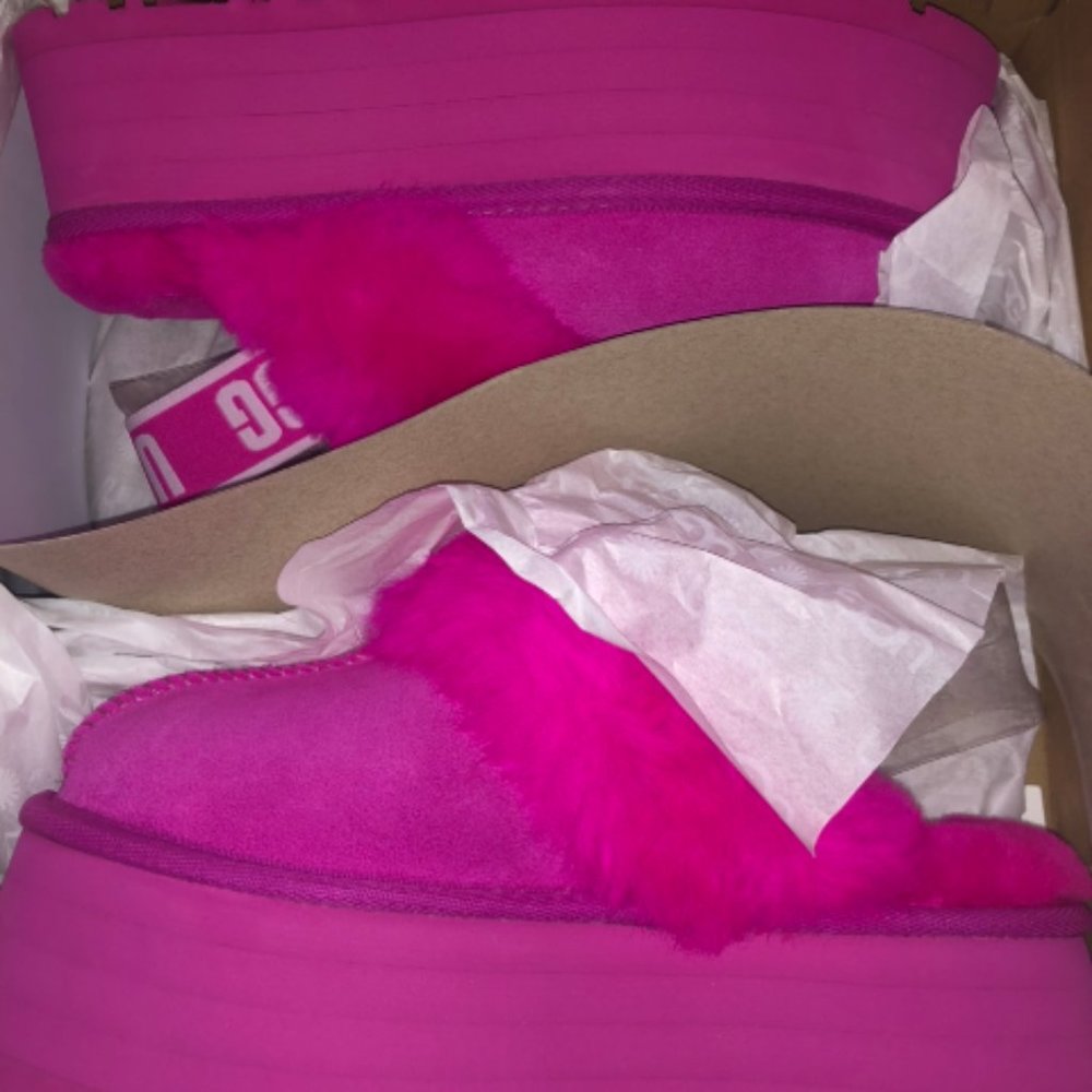 AUTHENTIC UGG Funkette Slipper Fuchsia LAST PAIR LEFT - Picture 3 of 10